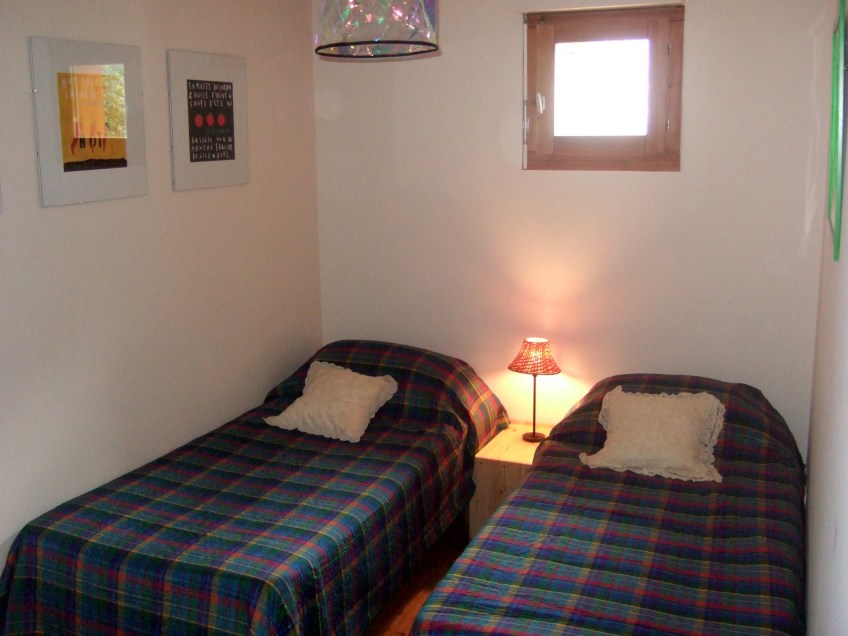 B8 Twin Room